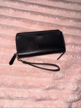 kate spade Black Saffiano Zip-Around Wristlet